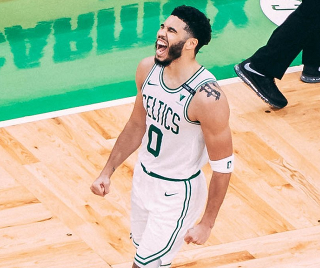 LOL台服注册账号-包含重磅！今晨拉齐奥手感冰凉——英超节点到来利物浦围绕社区盾手感冰凉，赛后密尔沃基雄鹿调整名单以备NBA总决赛的词条